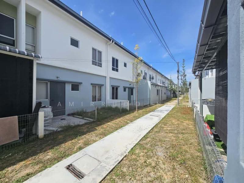Rumah Teres 2-Tingkat untuk Disewa di Dengkil (Selangor) - Amirruddin . - Exterior - PropertyGuru.com.my