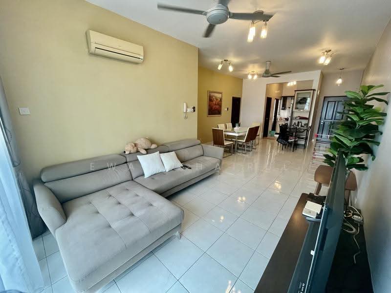Apartment for Rent at Serviced Residence @ Casa Tiara - Ewat Khairul - Living Room - PropertyGuru.com.my