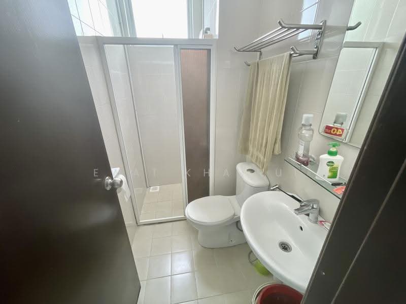 Apartment for Rent at Serviced Residence @ Casa Tiara - Ewat Khairul - Bathroom - PropertyGuru.com.my