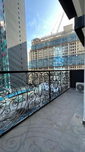 Kediaman Servis untuk Disewa di SOHO @ Empire City - Tom Lee - Balcony - PropertyGuru.com.my