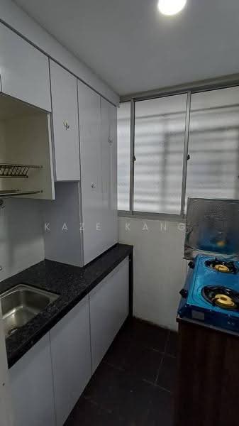 Apartment for Rent at The Rise Collection 2 - Kaze Kang - Kitchen - PropertyGuru.com.my