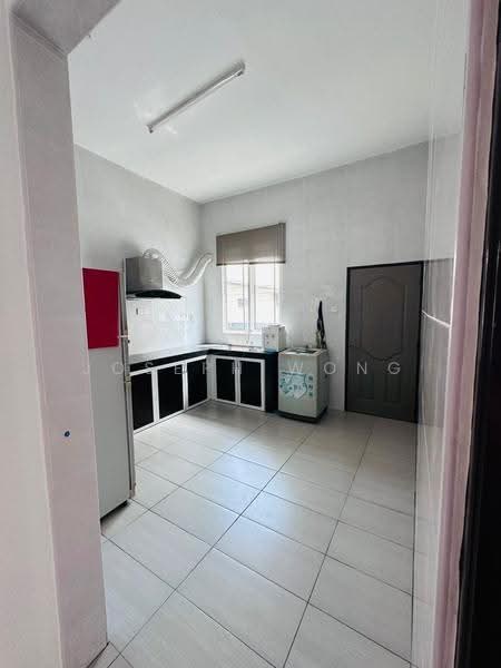 Bungalow House for Sale in Lahat (Perak) - Joseph Wong - Kitchen - PropertyGuru.com.my