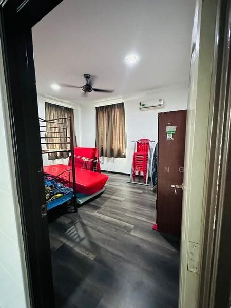 Bungalow House for Sale in Lahat (Perak) - Joseph Wong - Bedroom - PropertyGuru.com.my
