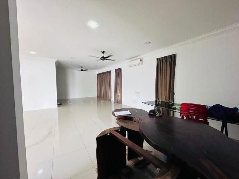 Bungalow House for Sale in Lahat (Perak) - Joseph Wong - Living Room - PropertyGuru.com.my