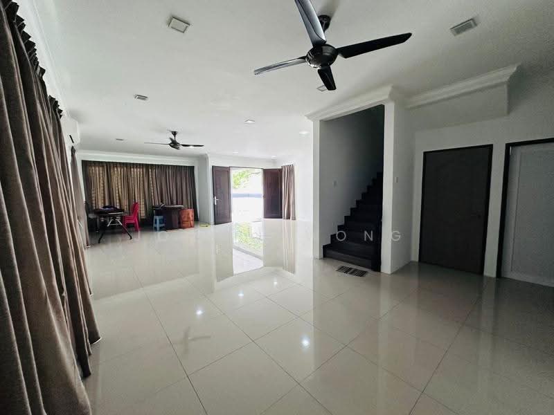 Bungalow House for Sale in Lahat (Perak) - Joseph Wong - Living Room - PropertyGuru.com.my