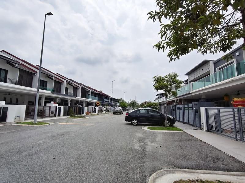 Rumah Teres untuk Dijual di Puchong (Selangor) - Eric Lau Mun Chung - Exterior - PropertyGuru.com.my