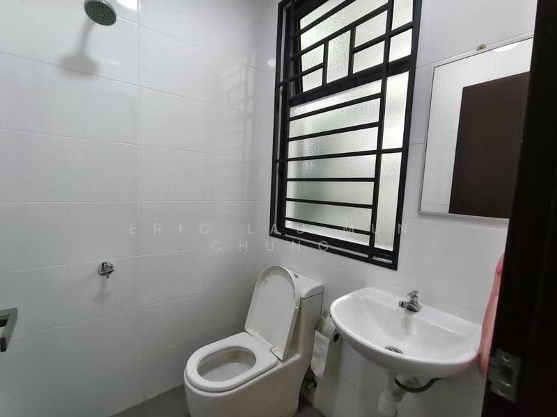 Rumah Teres untuk Dijual di Puchong (Selangor) - Eric Lau Mun Chung - Bathroom - PropertyGuru.com.my