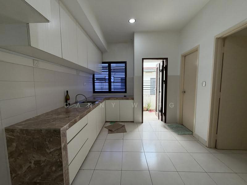 Rumah Teres 2-Tingkat untuk Disewa di M Residence 2 (Rawang) - Danny Wong - Kitchen - PropertyGuru.com.my