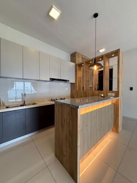 Kondominium untuk Disewa di Kings Bay @ Country Garden Danga Bay - Yen Ma - Kitchen - PropertyGuru.com.my
