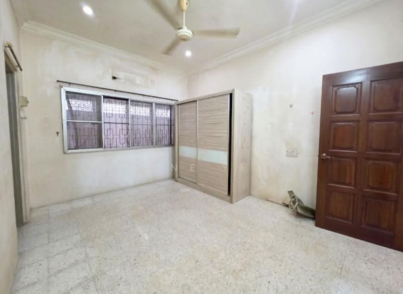 Semi-Detached House for Sale in Ipoh (Perak) - Joline YEOW - Bedroom - PropertyGuru.com.my