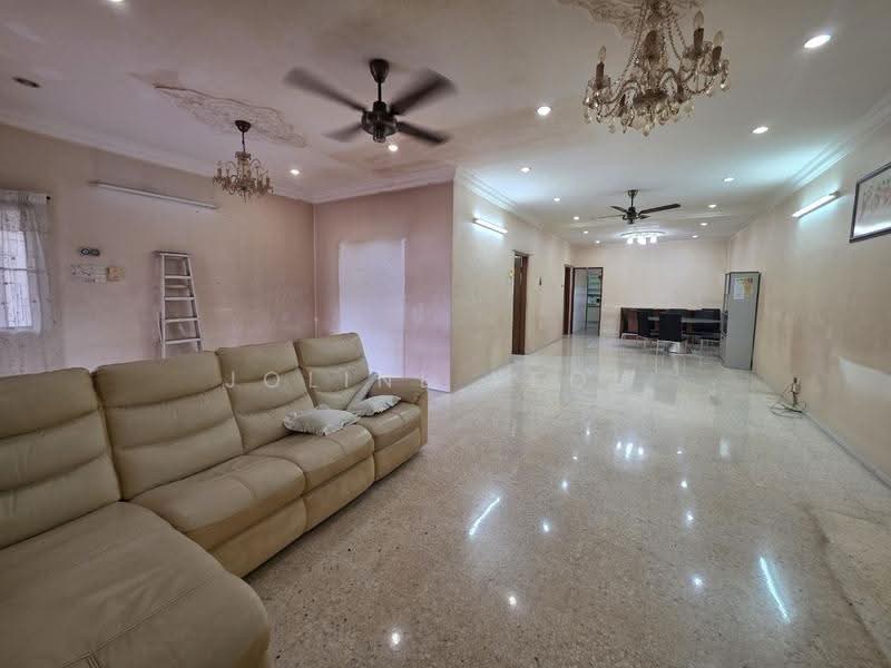 Semi-Detached House for Sale in Ipoh (Perak) - Joline YEOW - Living Room - PropertyGuru.com.my