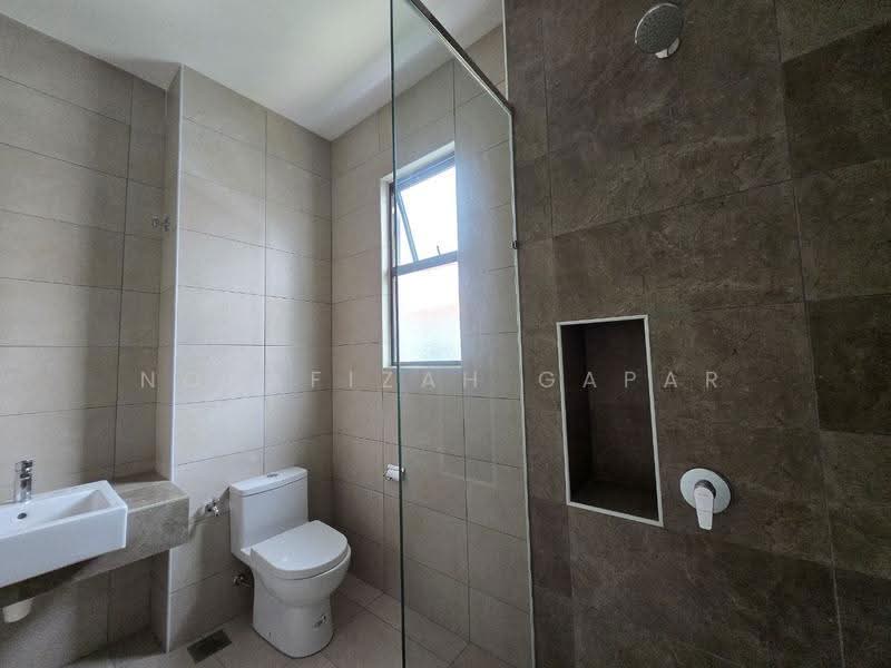 Rumah Teres 2-Tingkat untuk Disewa di Setia Safiro (Cyberjaya) - NoraFizah Gapar - Bathroom - PropertyGuru.com.my