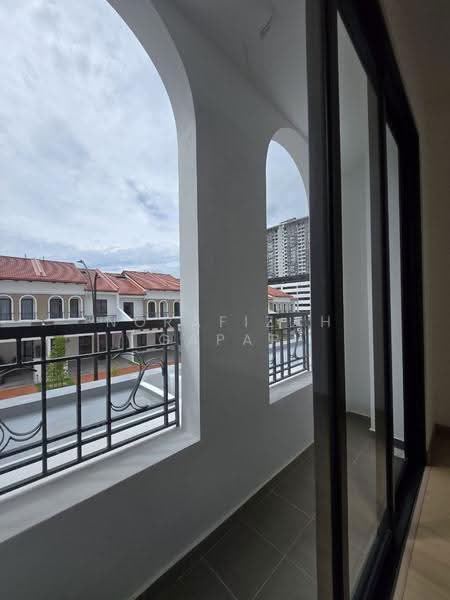 Rumah Teres 2-Tingkat untuk Disewa di Setia Safiro (Cyberjaya) - NoraFizah Gapar - Balcony - PropertyGuru.com.my