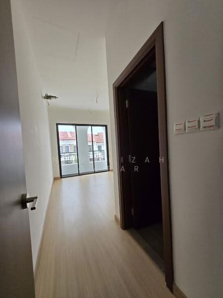 Rumah Teres 2-Tingkat untuk Disewa di Setia Safiro (Cyberjaya) - NoraFizah Gapar - Corridor - PropertyGuru.com.my