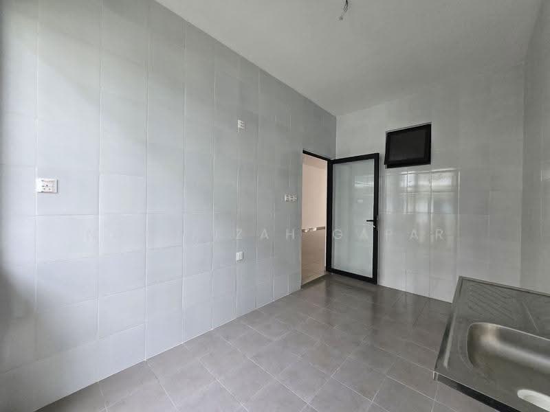 Rumah Teres 2-Tingkat untuk Disewa di Setia Safiro (Cyberjaya) - NoraFizah Gapar - Kitchen - PropertyGuru.com.my