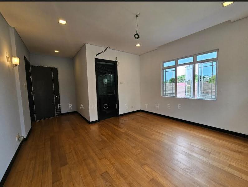 Bungalow House for Sale in Saujana Impian (Kajang) - Francis Thee - PropertyGuru.com.my