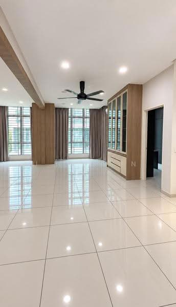Kondominium untuk Dijual di The Seed Taman Sutera Utama - U Hon Kun - Living Room - PropertyGuru.com.my