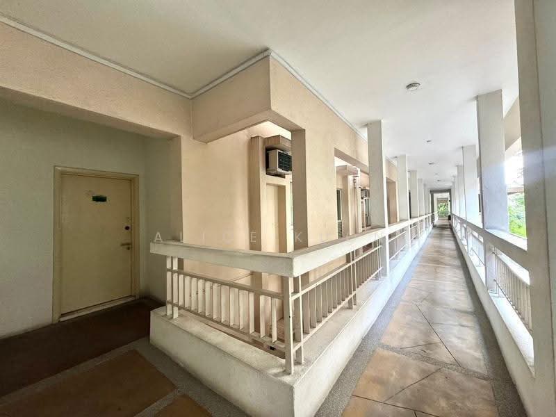 Condominium for Sale at Seri Maya Condominium - Alice Kuon - Corridor - PropertyGuru.com.my