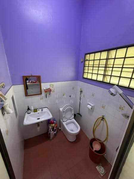 Rumah Teres 1-Tingkat untuk Dijual di Johor Bahru (Johor) - Phang Elainne - Bathroom - PropertyGuru.com.my