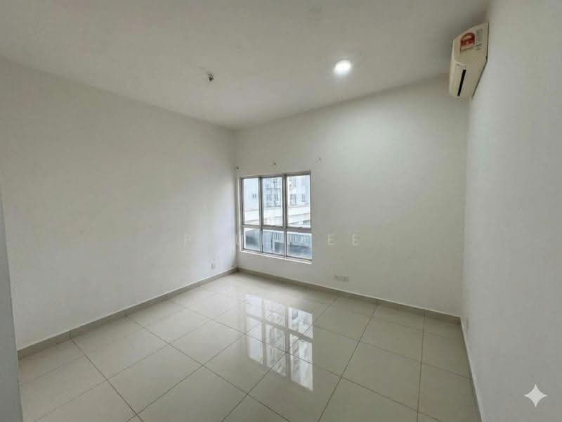 Condominium for Sale at The Wharf Residence - Paul Lee - Interior - PropertyGuru.com.my