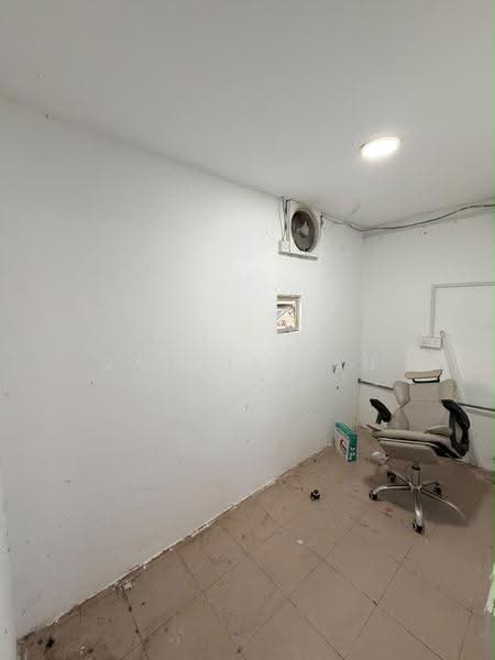 Shop / Office for Rent in Taman Perling (Perling) - Jannie Tan - Interior - PropertyGuru.com.my