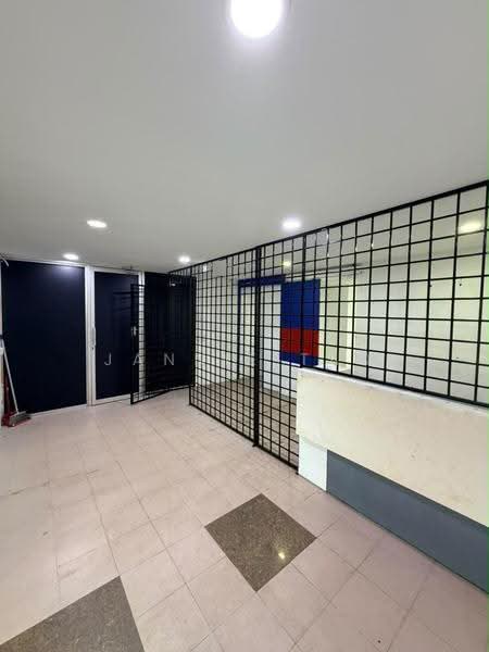 Shop / Office for Rent in Taman Perling (Perling) - Jannie Tan - Entrance - PropertyGuru.com.my