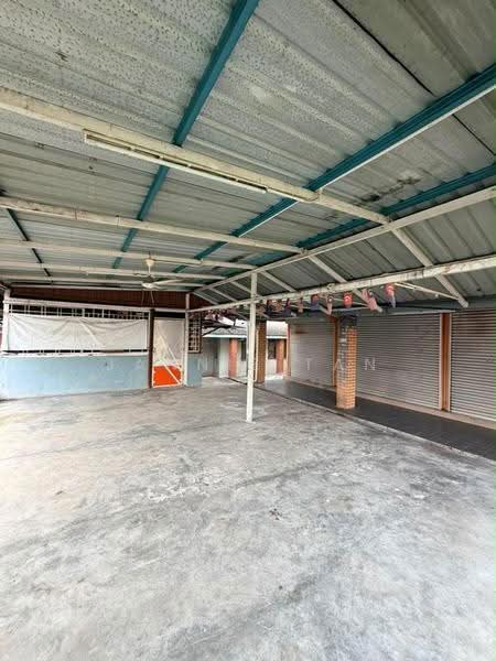 Shop / Office for Rent in Taman Perling (Perling) - Jannie Tan - Exterior - PropertyGuru.com.my