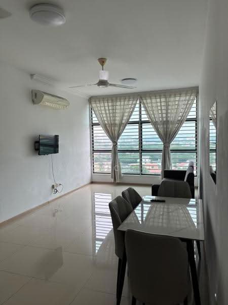 Kediaman Servis untuk Disewa di Vista Alam Serviced Apartment - Sam Chan - Living Room - PropertyGuru.com.my
