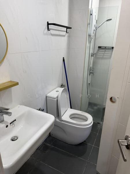 Kediaman Servis untuk Disewa di Reizz Residence - Calvin Poh - Bathroom - PropertyGuru.com.my