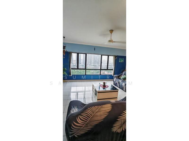 Kondominium untuk Dijual di Cameron Towers - Sumitra Sabaratnam - Living Room - PropertyGuru.com.my