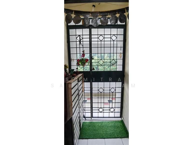 Kondominium untuk Dijual di Cameron Towers - Sumitra Sabaratnam - Entrance - PropertyGuru.com.my
