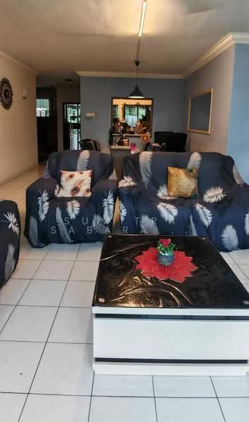 Kondominium untuk Dijual di Cameron Towers - Sumitra Sabaratnam - Living Room - PropertyGuru.com.my