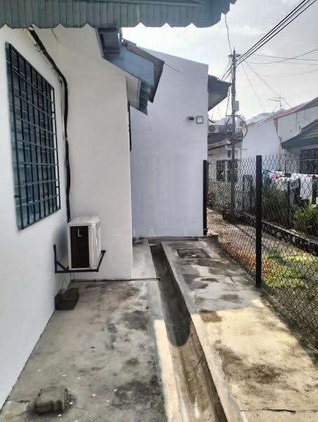 1.5-storey Terraced House for Rent in Usj 2 (Subang Jaya) - Lydia Loo - Exterior - PropertyGuru.com.my