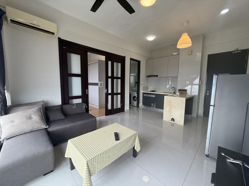 Kondominium untuk Disewa di Bay Point @ Country Garden Danga Bay - Jacky Ong - Living Room - PropertyGuru.com.my