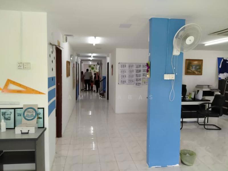 Commercial Bungalow for Rent in Kajang (Selangor) - Amir Abas - Corridor - PropertyGuru.com.my