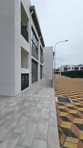 Shop for Rent in Bandar Rimbayu (Telok Panglima Garang) - Jie Hoh - Exterior - PropertyGuru.com.my