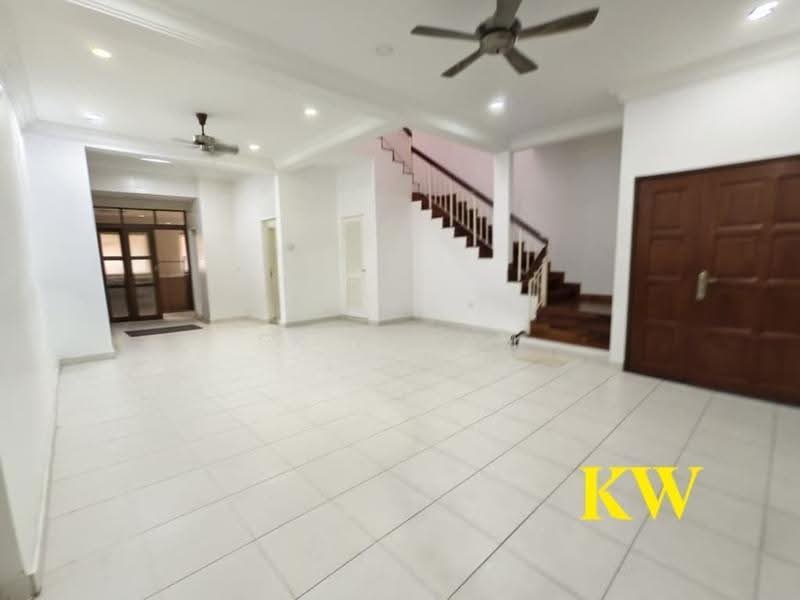 Rumah Teres 2-Tingkat untuk Dijual di Kota Kemuning (Shah Alam) - SK Thiam - Living Room - PropertyGuru.com.my