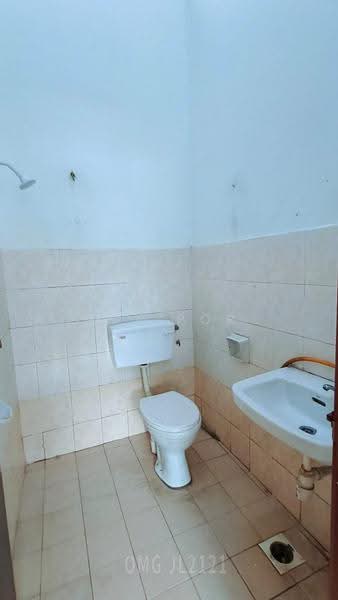 1-storey Terraced House for Rent in Port Klang (Pelabuhan Klang) (Selangor) - Ivy Por - Bathroom - PropertyGuru.com.my