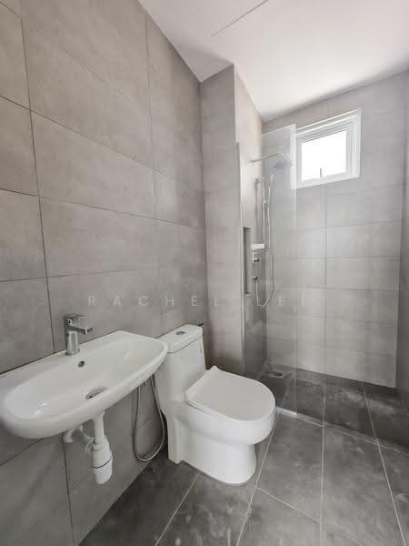 Condominium for Sale at d'Brightton - Rachel Lee - Bathroom - PropertyGuru.com.my