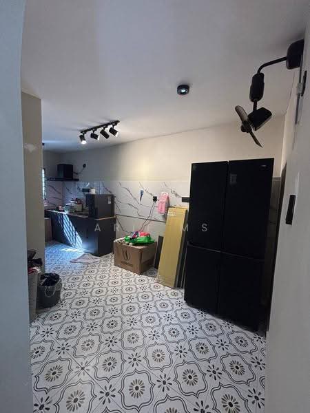 2-storey Terraced House for Sale in Mutiara Rini (Skudai) - Arif MS - Kitchen - PropertyGuru.com.my
