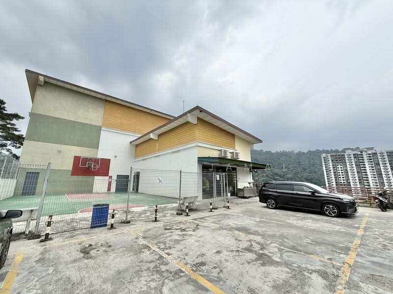 Townhouse for Sale in Batu Caves (Selangor) - DJULIA JAMAL - Club House - PropertyGuru.com.my