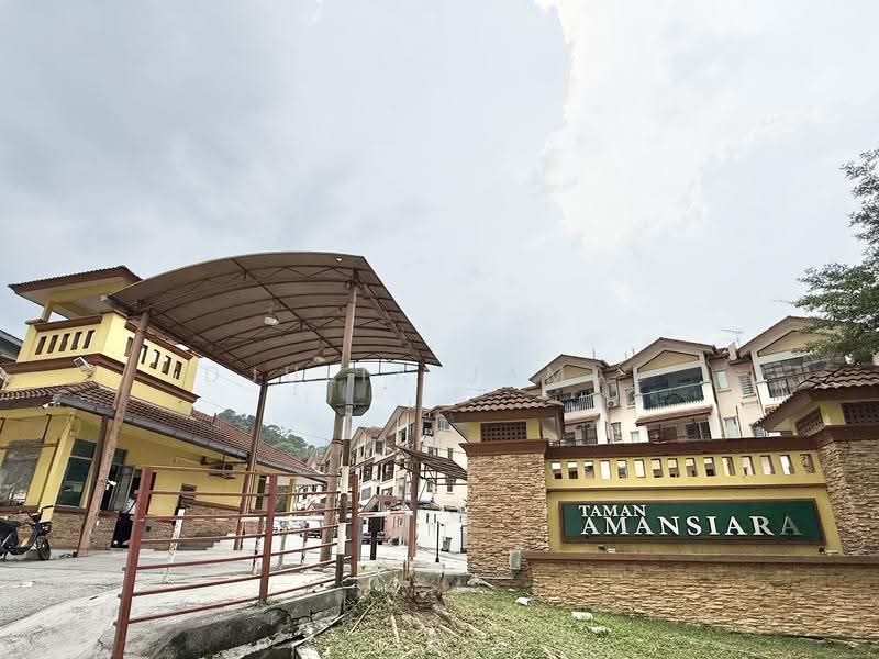 Townhouse for Sale in Batu Caves (Selangor) - DJULIA JAMAL - Guard House - PropertyGuru.com.my