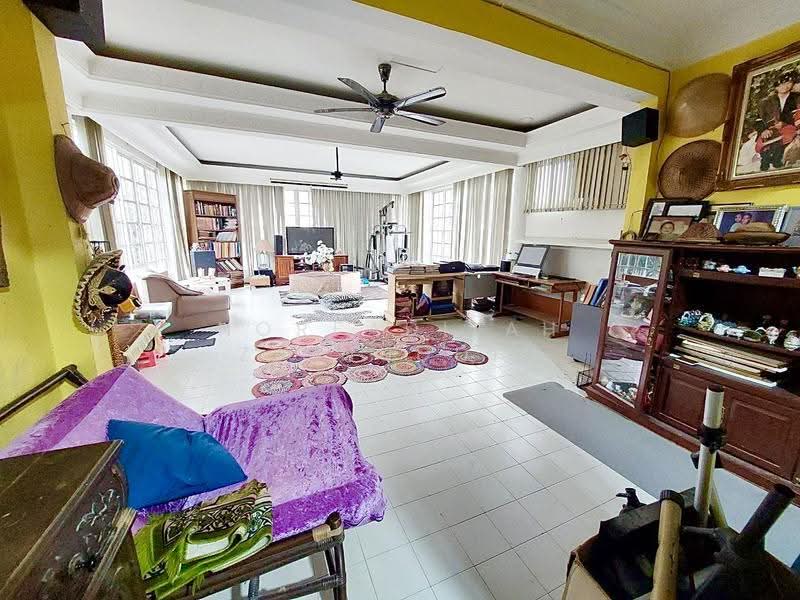 Bungalow House for Sale in Taman Melawati (Ulu Kelang) - NORFADILAH ZAINUDDIN - Living Room - PropertyGuru.com.my