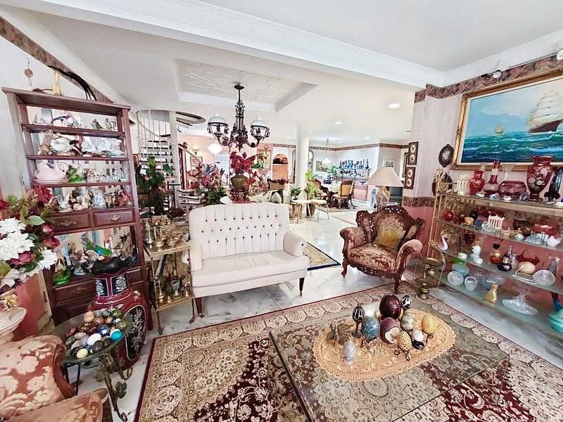 Bungalow House for Sale in Taman Melawati (Ulu Kelang) - NORFADILAH ZAINUDDIN - Living Room - PropertyGuru.com.my
