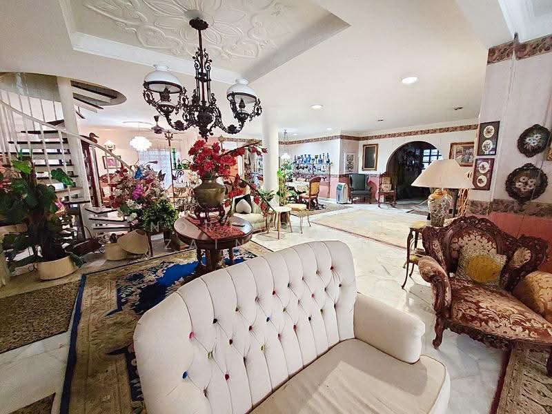 Bungalow House for Sale in Taman Melawati (Ulu Kelang) - NORFADILAH ZAINUDDIN - Living Room - PropertyGuru.com.my