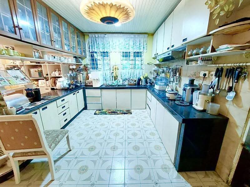 Bungalow House for Sale in Taman Melawati (Ulu Kelang) - NORFADILAH ZAINUDDIN - Kitchen - PropertyGuru.com.my