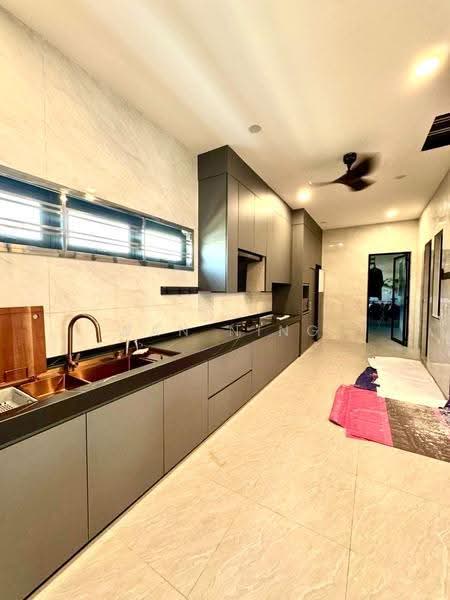 Cluster House for Sale in Kota Tinggi (Johor) - Wan Ning - Kitchen - PropertyGuru.com.my
