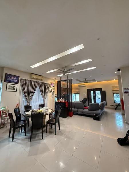 Link Bungalow for Sale in Taman Bukit Idaman (Selayang) - Frank Low - Living Room - PropertyGuru.com.my