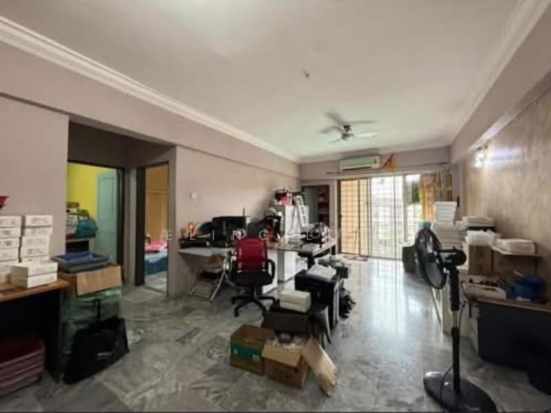 Kondominium untuk Dijual di Teratai Mewah Condominium - Eling Loo - Living Room - PropertyGuru.com.my