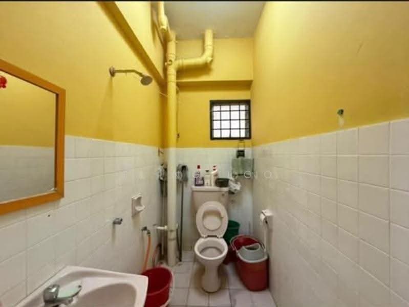 Kondominium untuk Dijual di Teratai Mewah Condominium - Eling Loo - Bathroom - PropertyGuru.com.my